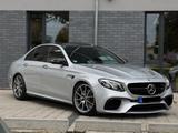 Mercedes-Benz Mercedes-AMG E 63 4MATIC+ *Voll*Carbon*Massage* - silberne Mercedes-Benz E 63 AMG