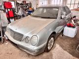 Mercedes-Benz Mercedes E280 Elegance nur 82tkm! Command+... - Mercedes-Benz E 280: Elegance
