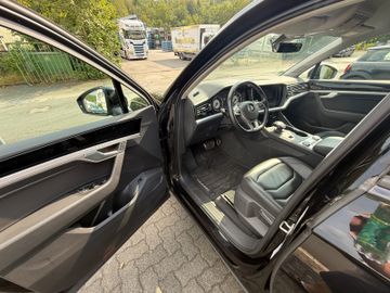 Volkswagen Touareg - 11