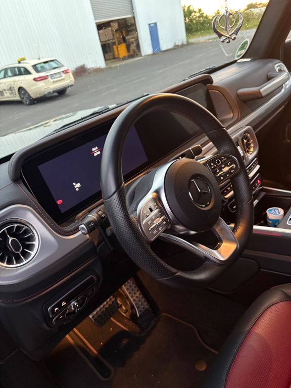 Mercedes-Benz G 400