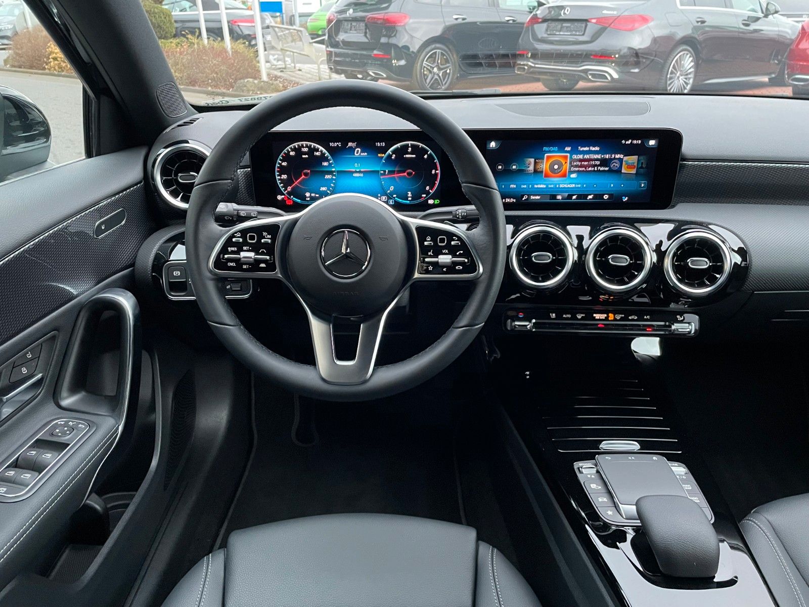 Fahrzeugabbildung Mercedes-Benz A 200 d Progressive AHK+MBUX+R-Kamera+Distr