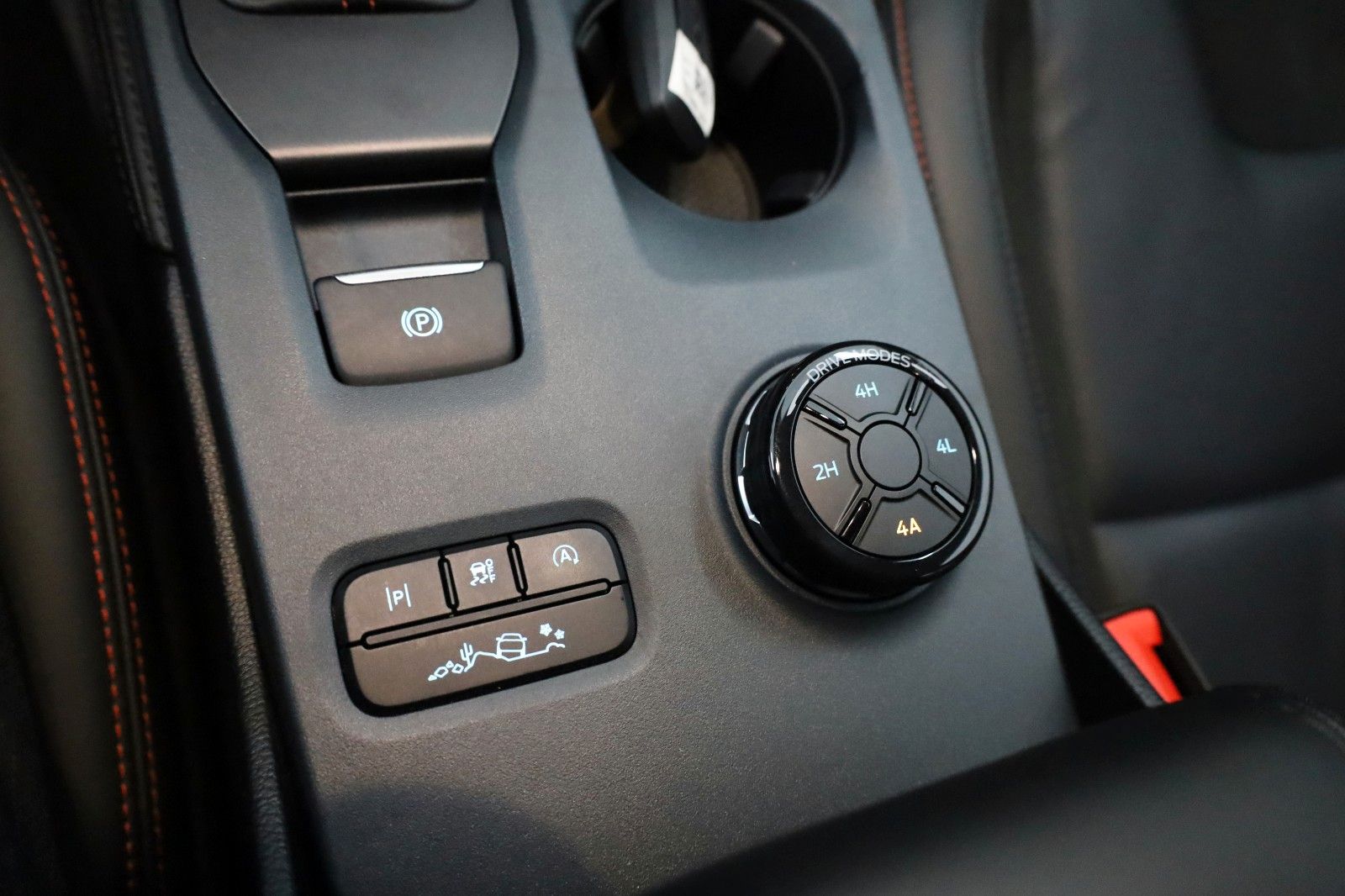 Fahrzeugabbildung Ford Raptor e-4WD,Rollo el,AHK, ATM !! Garantie07/28