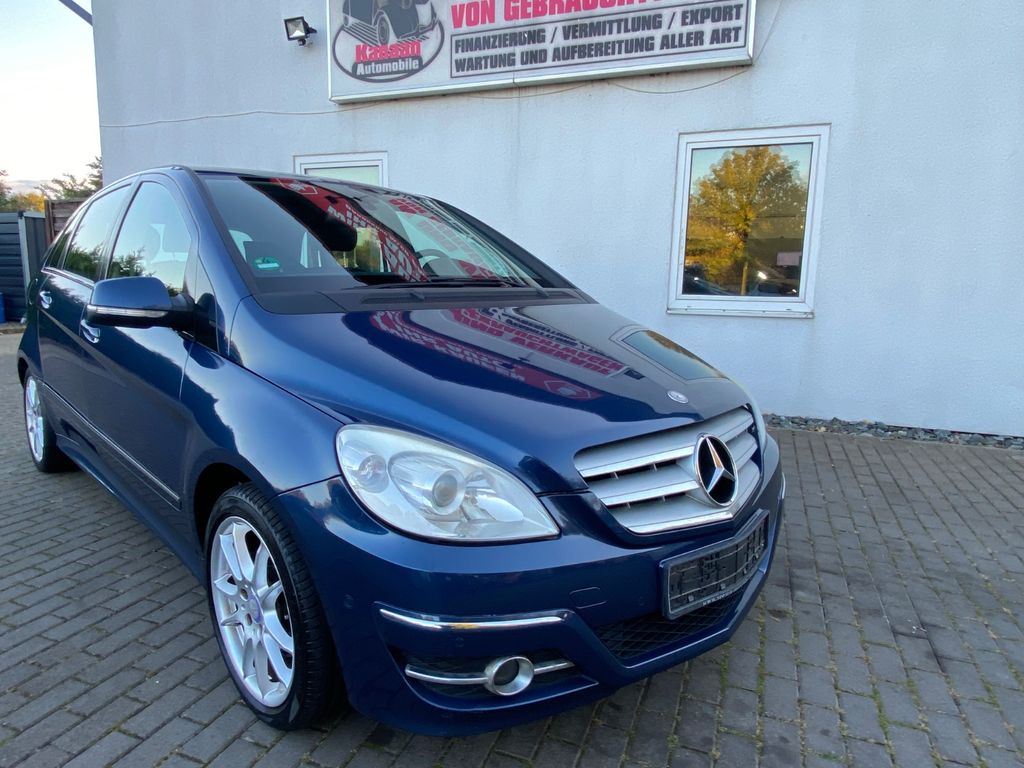 Mercedes-Benz B 200