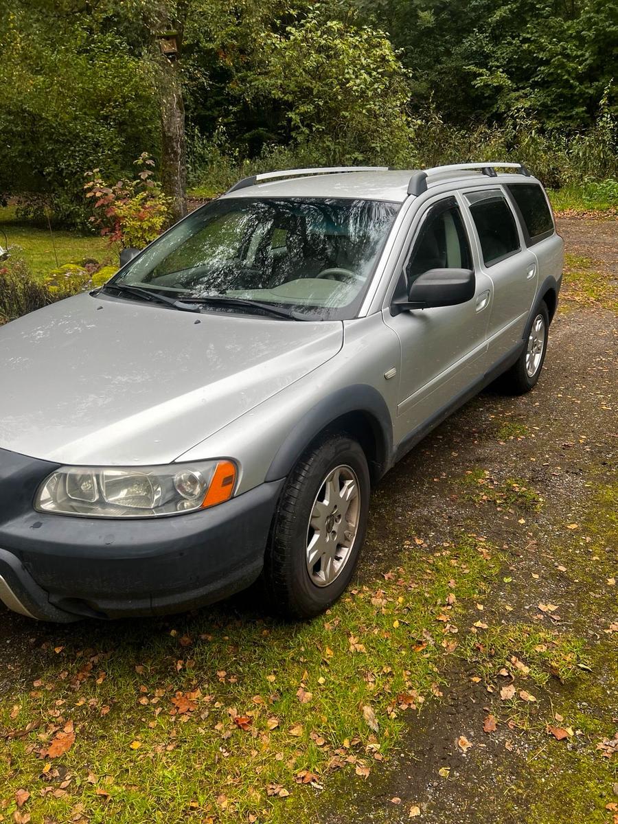 Volvo XC70 2006 — rear view