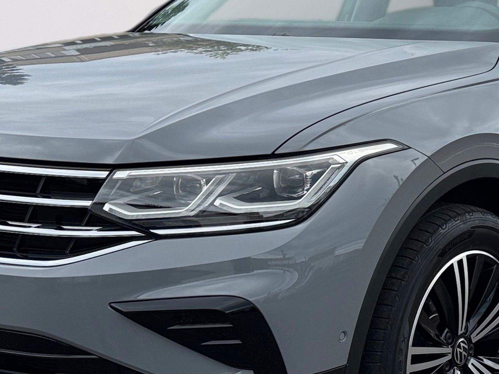 Fahrzeugabbildung Volkswagen Tiguan Elegance 1.5 TSI