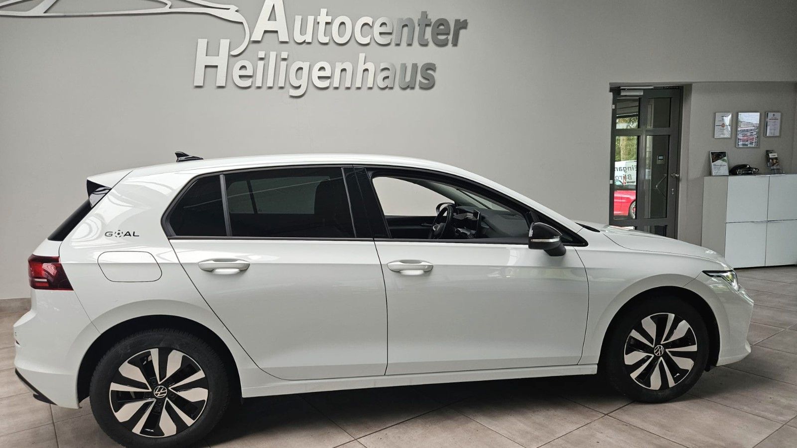 Volkswagen Golf VIII Lim 1.5 eTSI Goal DSG Navi DiscoverPRO foto 3