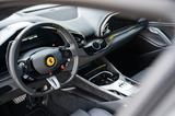 Ferrari Purosangue - silberne Ferrari Purosangue