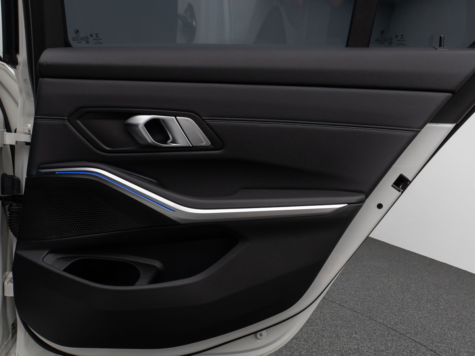 Fahrzeugabbildung BMW 320d SportLine DAB PDC Geschwindigkeitsreg Sport