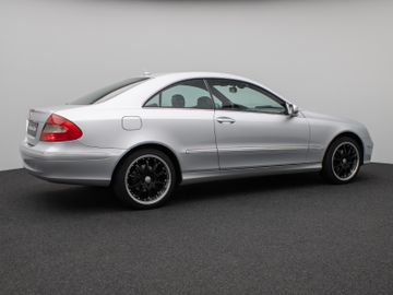 Fahrzeugabbildung Mercedes-Benz CLK 200 Coupe Kompressor Avantgarde Sitzhzg Temp