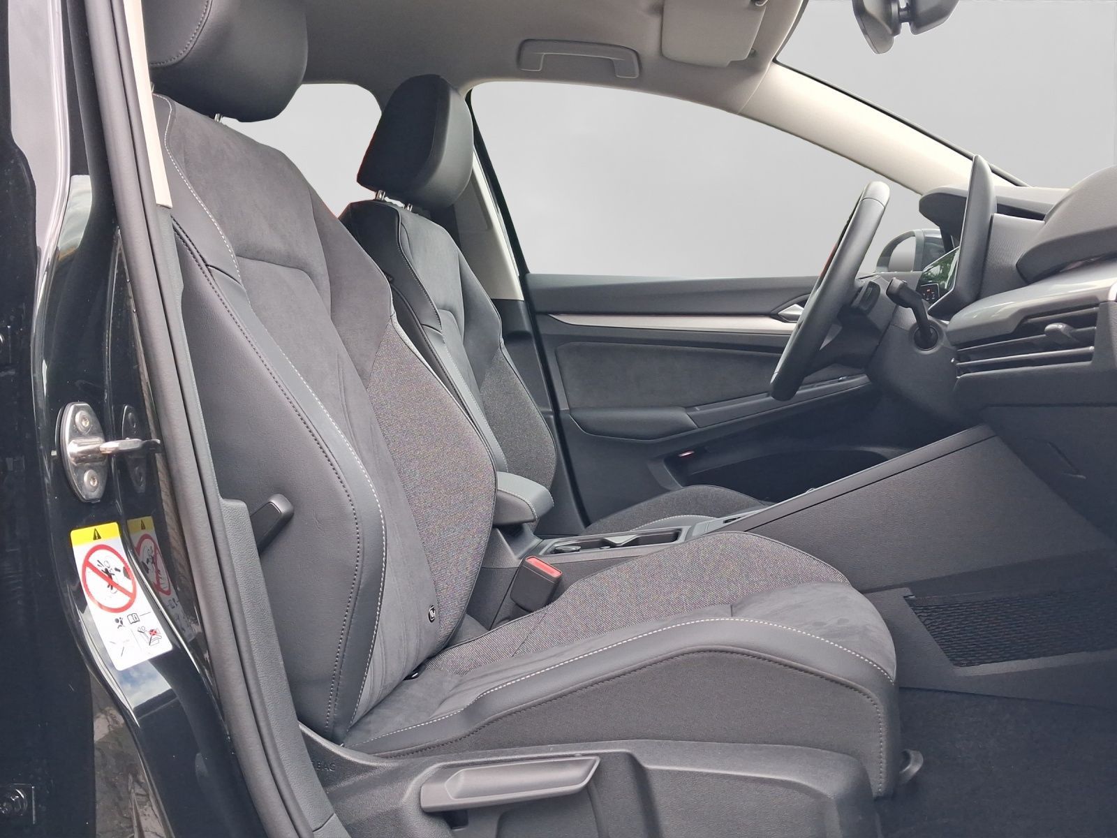 Volkswagen Golf Variant 1.5 eTSI DSG LIFE KAMERA SITZHZG LE foto 4
