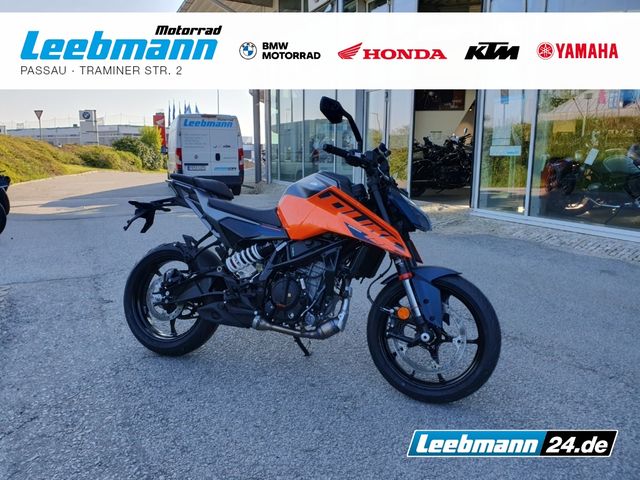 KTM 125 Duke Modell 2024 beide Farben lagernd