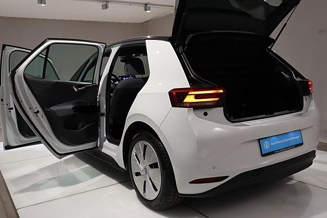 ID.3 Pro Performance ACC Winterräder Navi LED