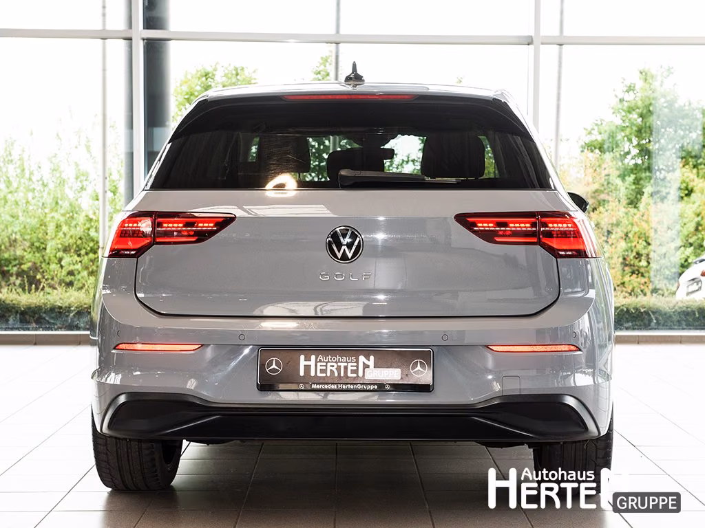 Volkswagen Golf VIII 1.5 TSI LIFE+TOP-PAKET+PANO+MATRIX+UVM, миниатюра 4