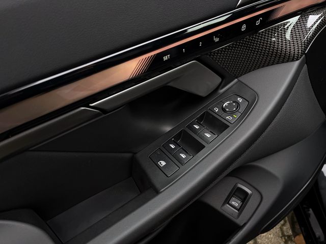 Foto Nummer 16: BMW 550e xDrive