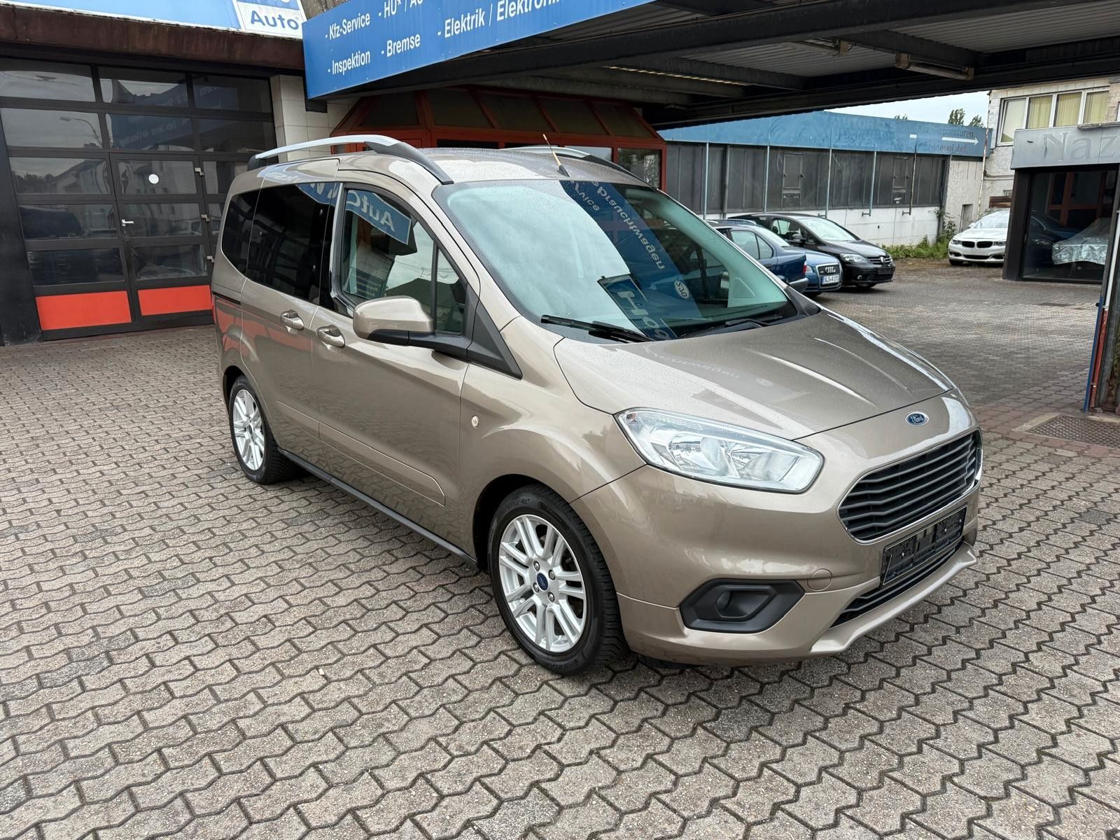 FORD Tourneo Courier