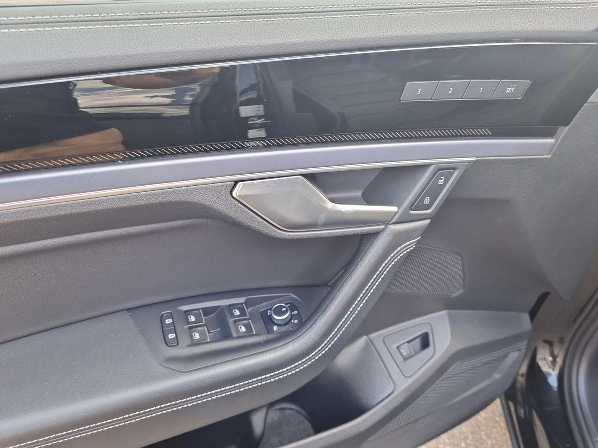 Volkswagen Touareg R-Line BLACKHD-MAT/22" STANDH/PANO/AHK/L