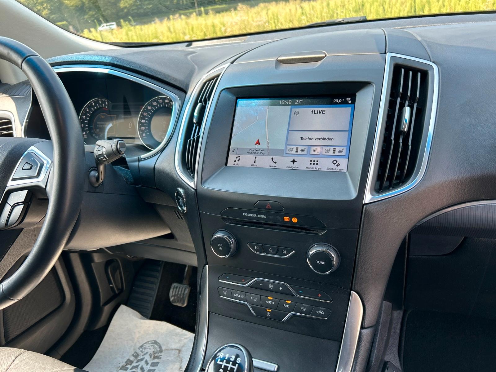 Ford Edge Titanium 2.0 TDCi 4x4 Navi Klimaauto. Leder