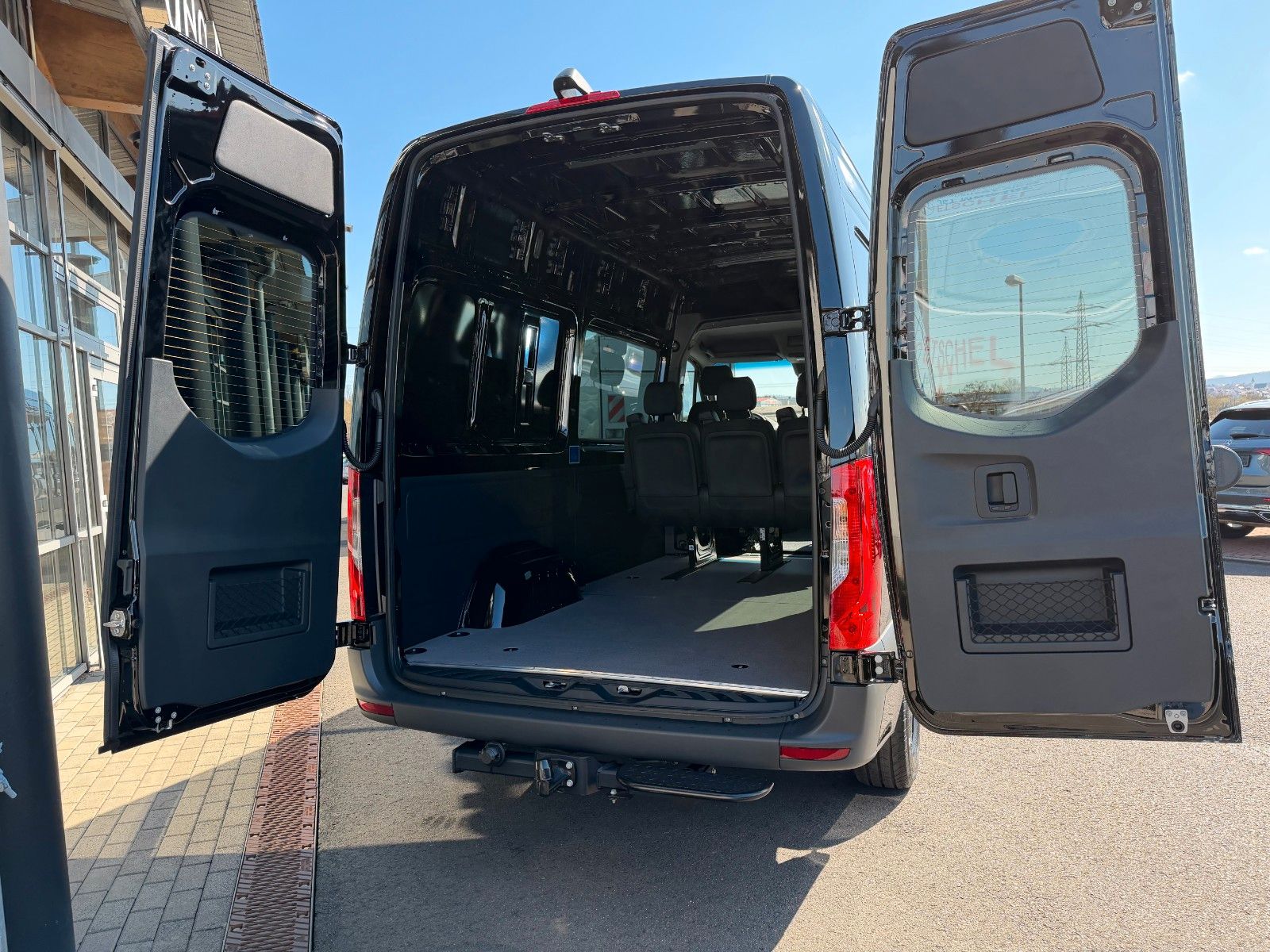 Fahrzeugabbildung Mercedes-Benz Sprinter 319 CDI DoKa/Mixto AHK3,5 Stdh DISTRONI