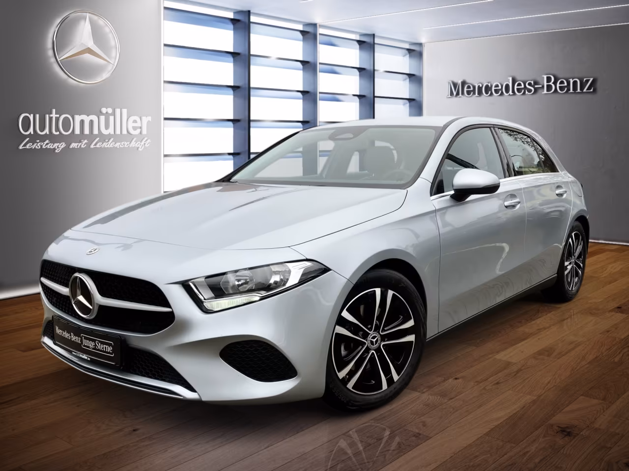 Mercedes-Benz A 180 AHK+Kamera+CarPlay+Navi+WinterPaket