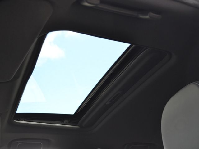 Outlander 2.4 PHEV Top 4WD STAND-HZ/18-ZOLL/LED/
