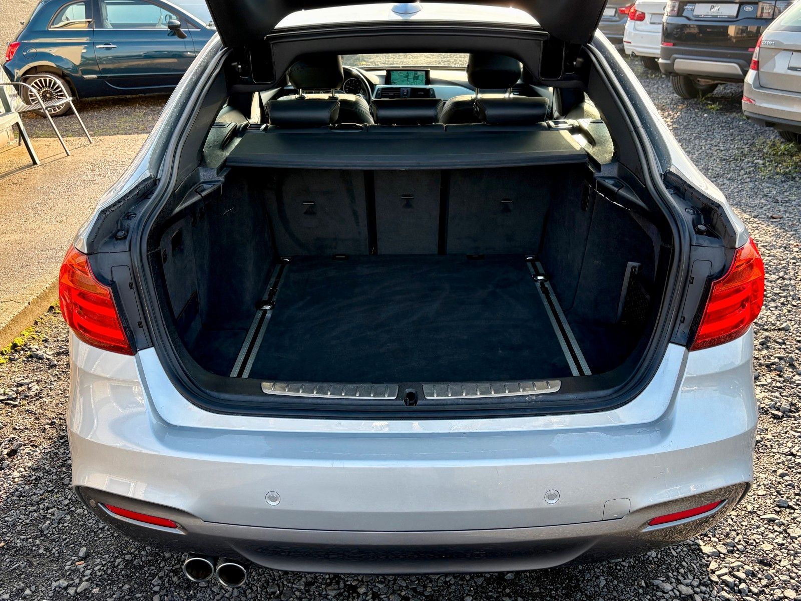 Fahrzeugabbildung BMW 320d xDrive GT M SPORTPAKET Navi Leder Xenon Pan