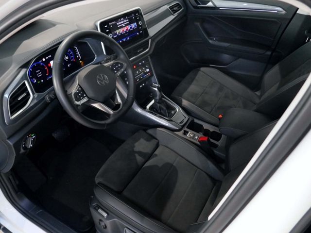 Fahrzeugabbildung Volkswagen T-Roc Style 2.0 TDI DSG | LED RFK AHK ACC