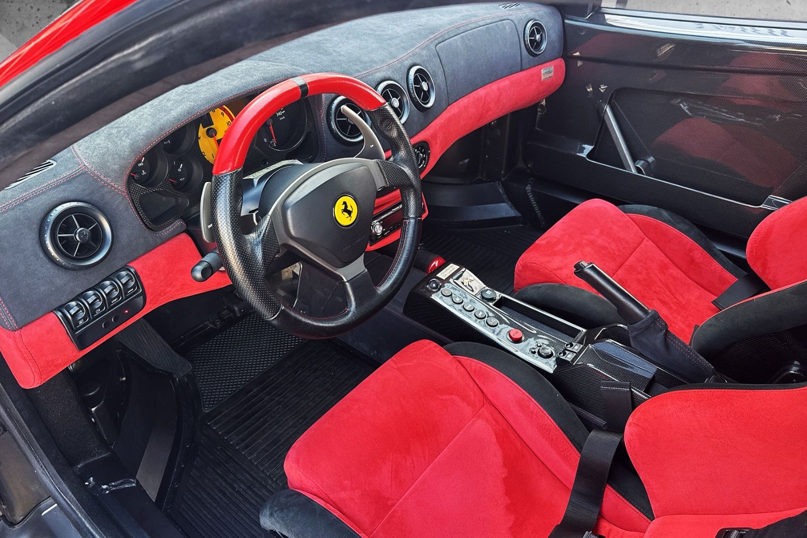 Fahrzeugabbildung Ferrari 360 Challenge Stradale*4Punkt Gurt*Überrollbügel