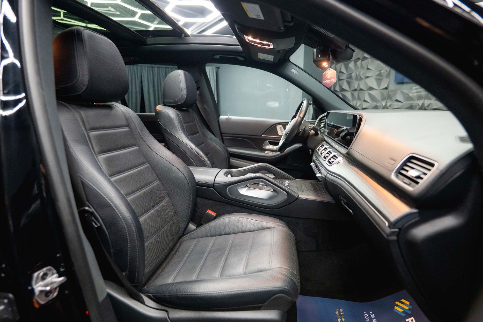Fahrzeugabbildung Mercedes-Benz GLE 450 4Matic AMG NightPaket | Pano | ACC | LED