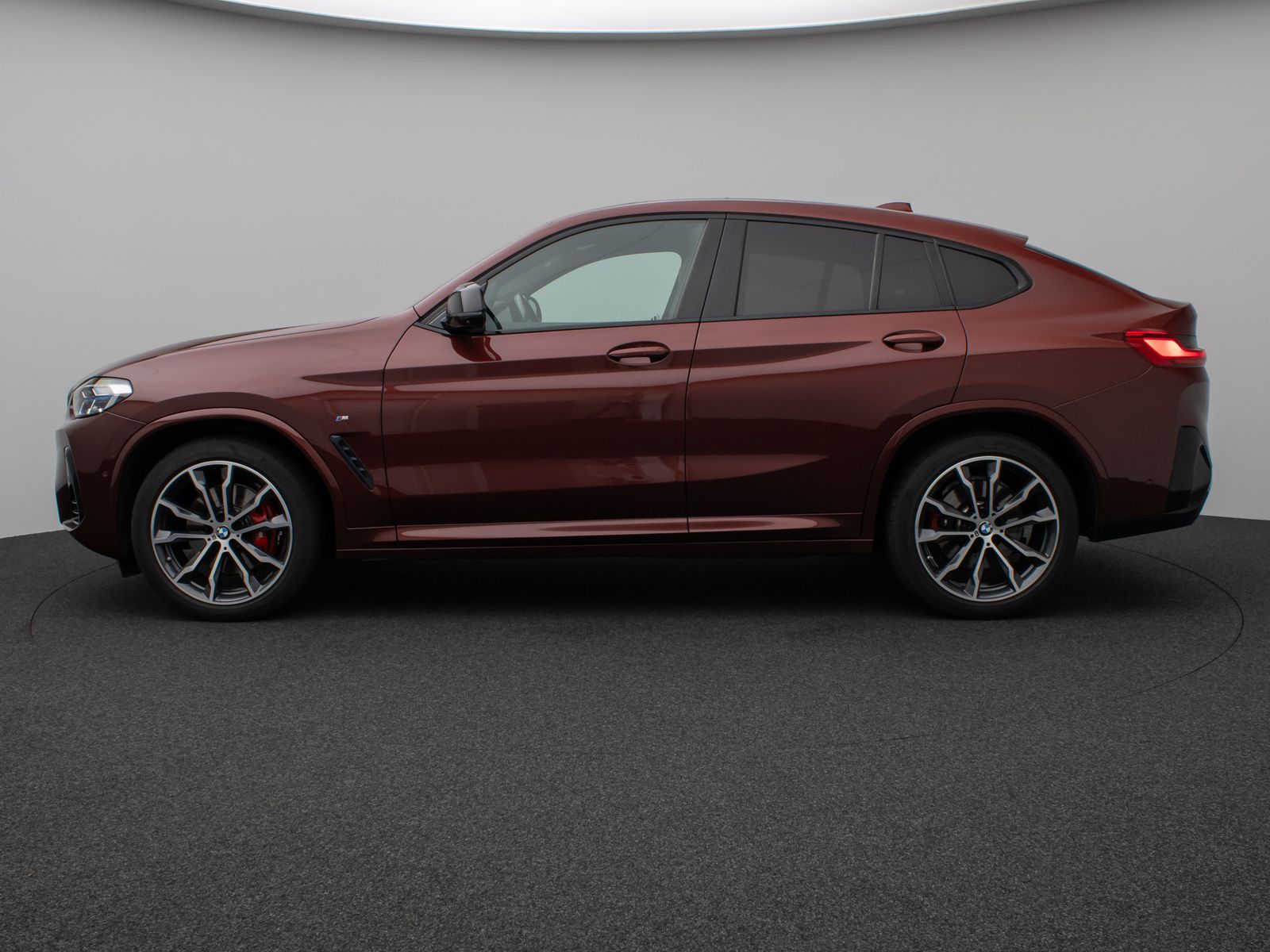 Fahrzeugabbildung BMW X4 M40d 360° Laser DAB Panorama HUD Komfort HiFi
