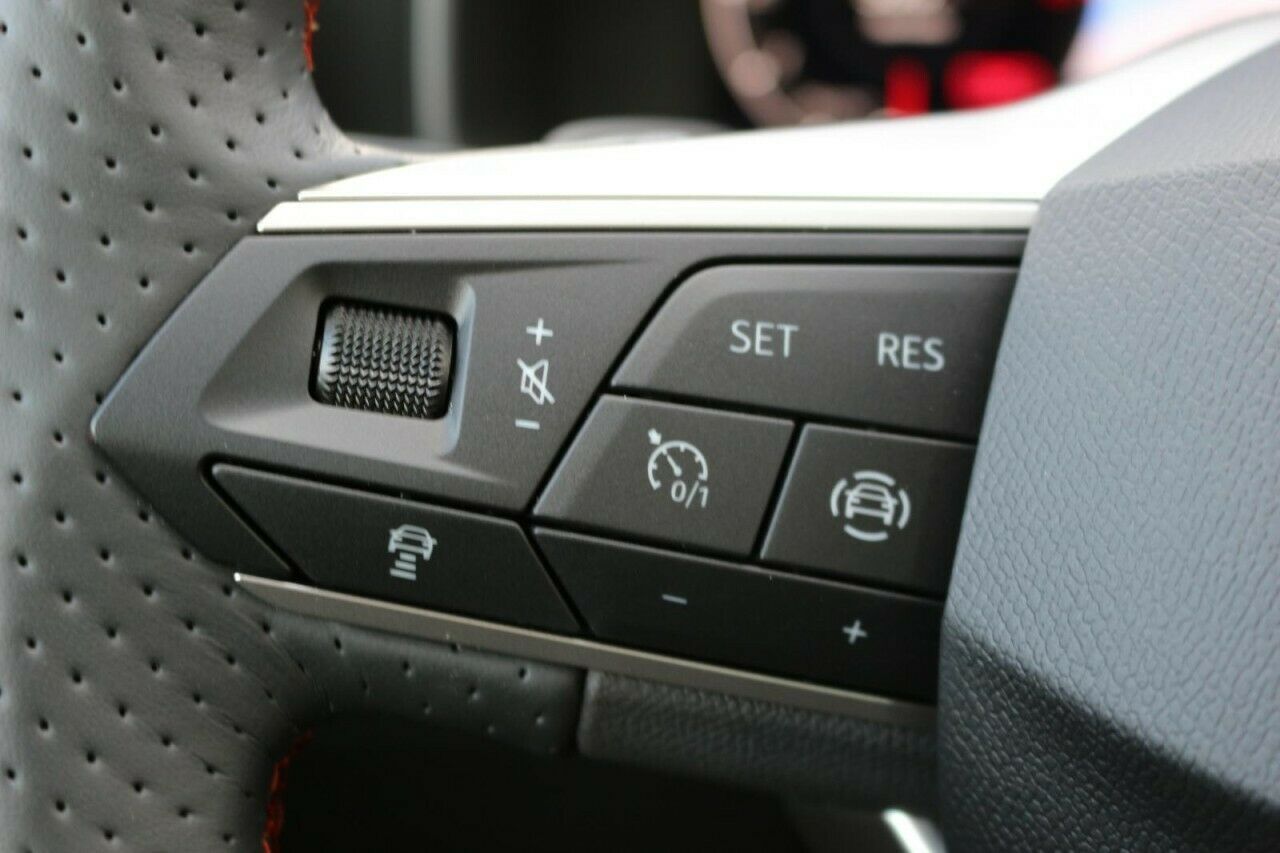 Fahrzeugabbildung SEAT Leon FR Plus 1.5 eTSI 150 PS DSG