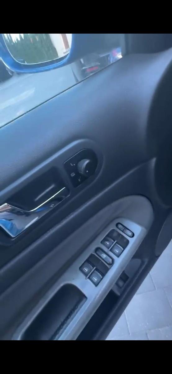 Volkswagen Passat 2004 — photo 5