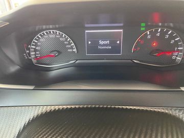 Peugeot 2008 - 10