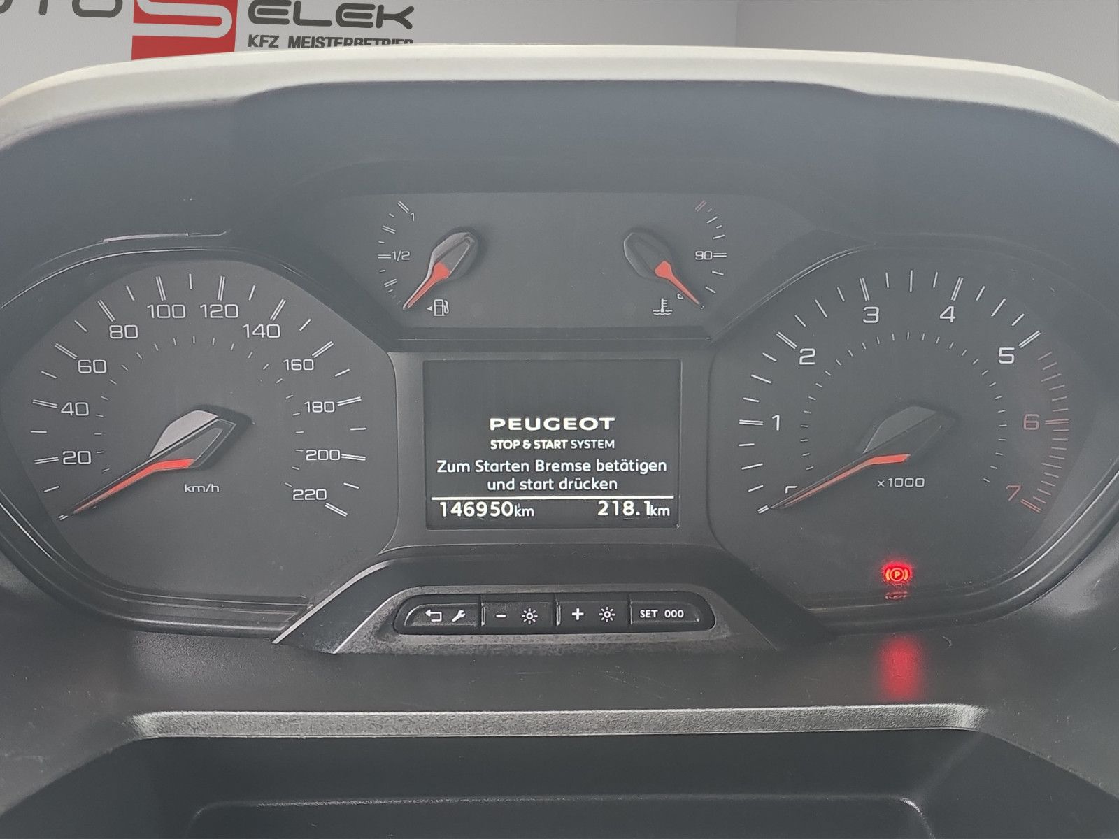 Fahrzeugabbildung Peugeot Partner Asphalt L2 AHK AUTOMATIK TEMPOMAT KAMERA