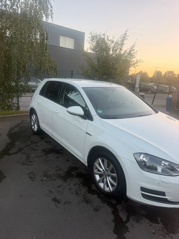 Image of Volkswagen Golf