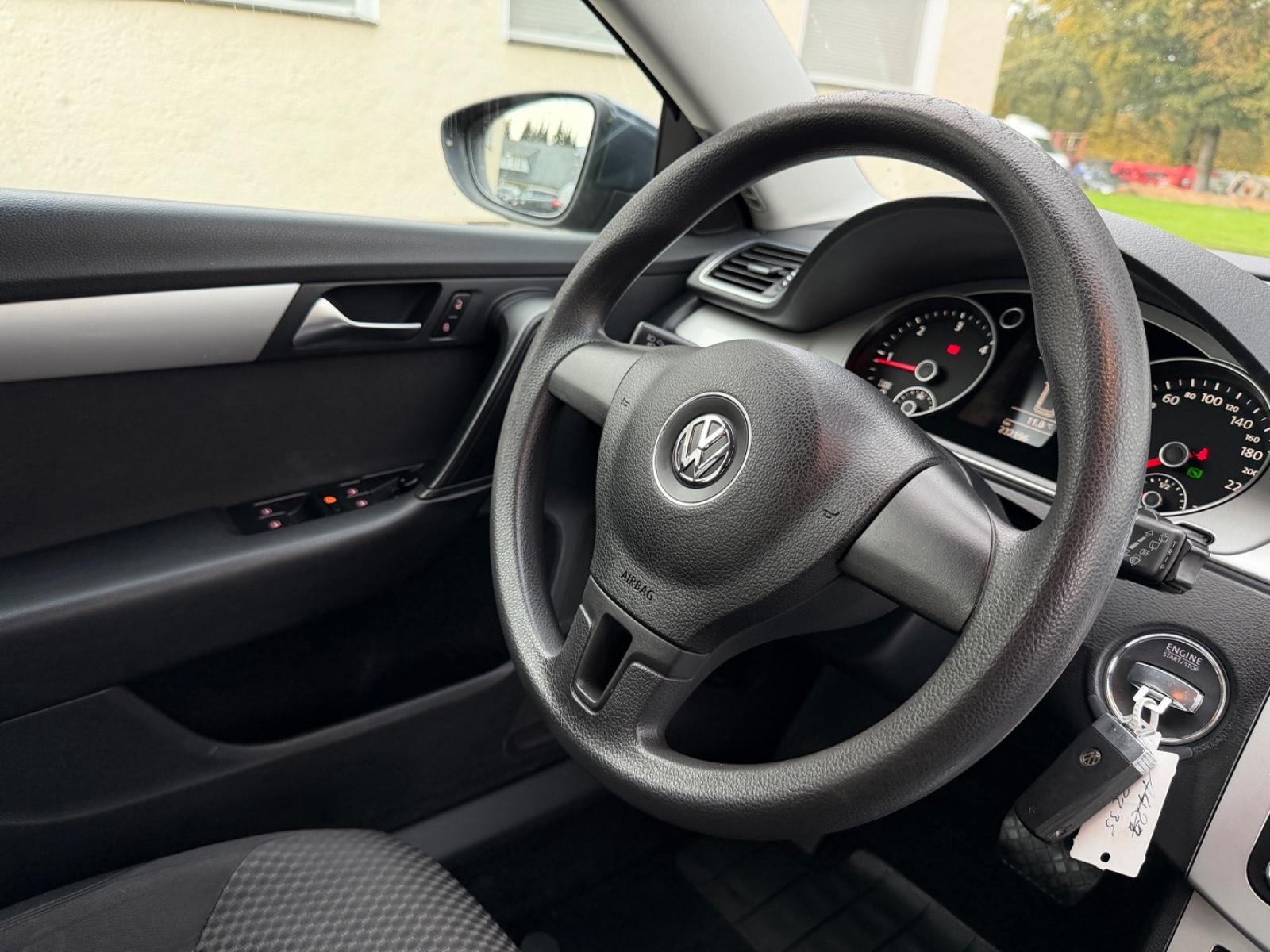 Volkswagen Passat 2013 — photo 11