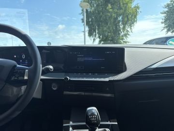 Bild 12 Opel Astra L Edition Navi Digitales Cockpit LED Apple