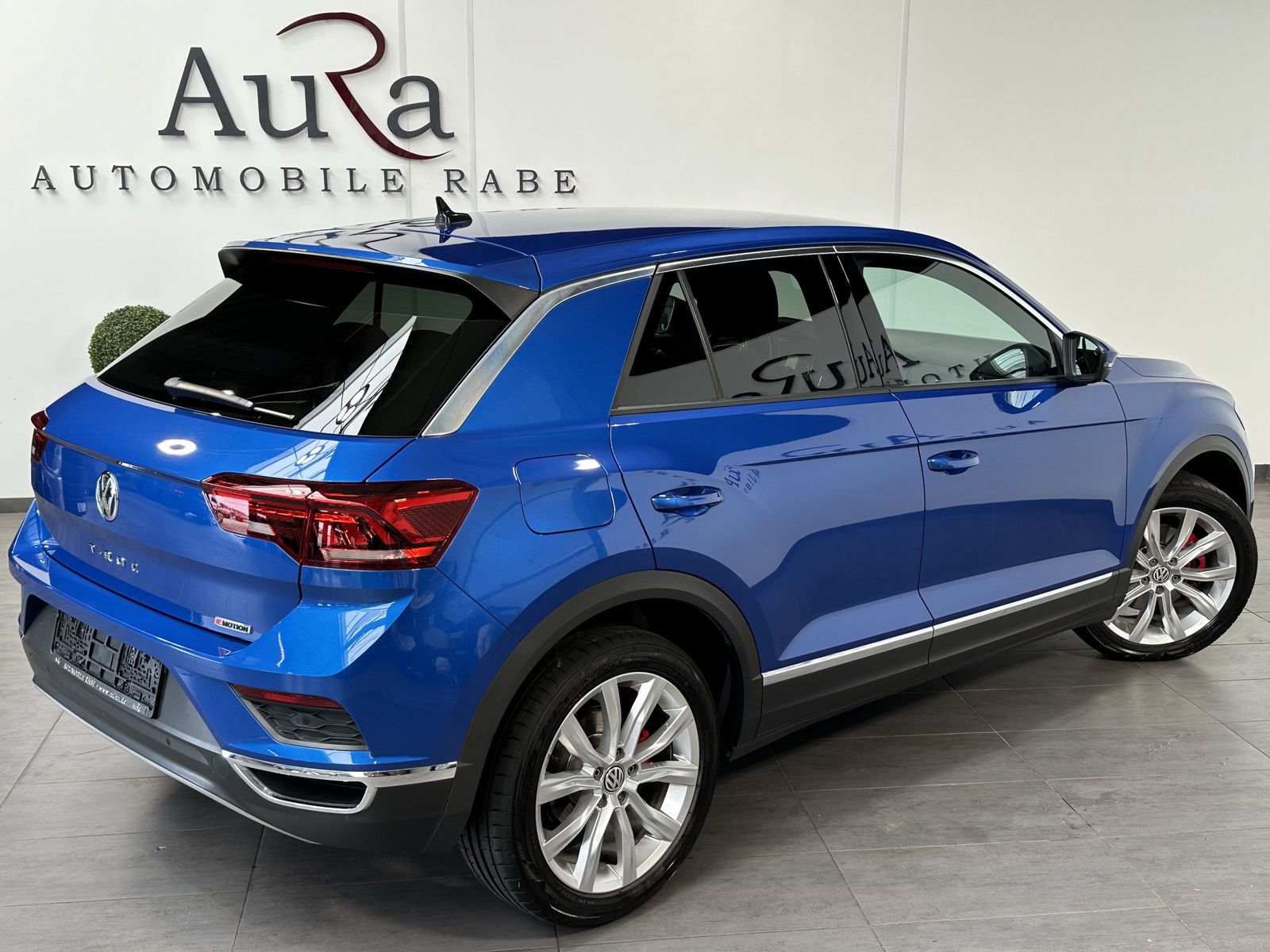 Fahrzeugabbildung Volkswagen T-Roc 2.0 TDI 4M DSG Sport NAV+LED+KAMERA+1HD+PP