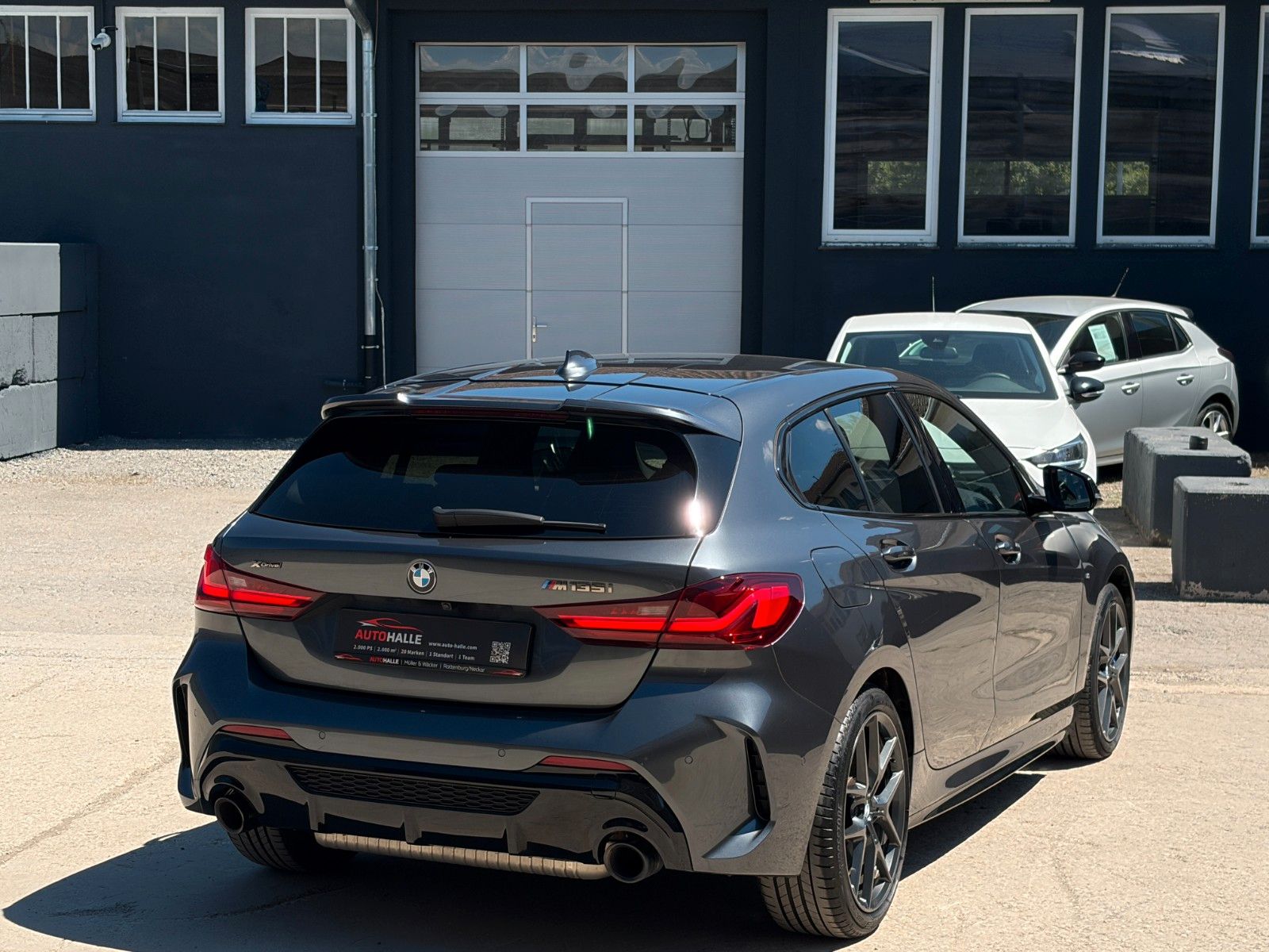 Fahrzeugabbildung BMW M135i xDrive Shadow Alcantara KZG CAM HiFi HuD
