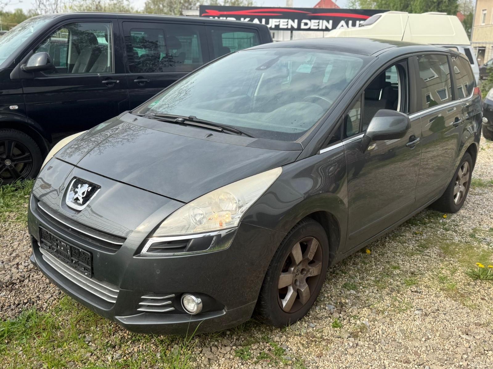 Peugeot 5008 Premium 1.6*7 Sitzer*Panoramadach*