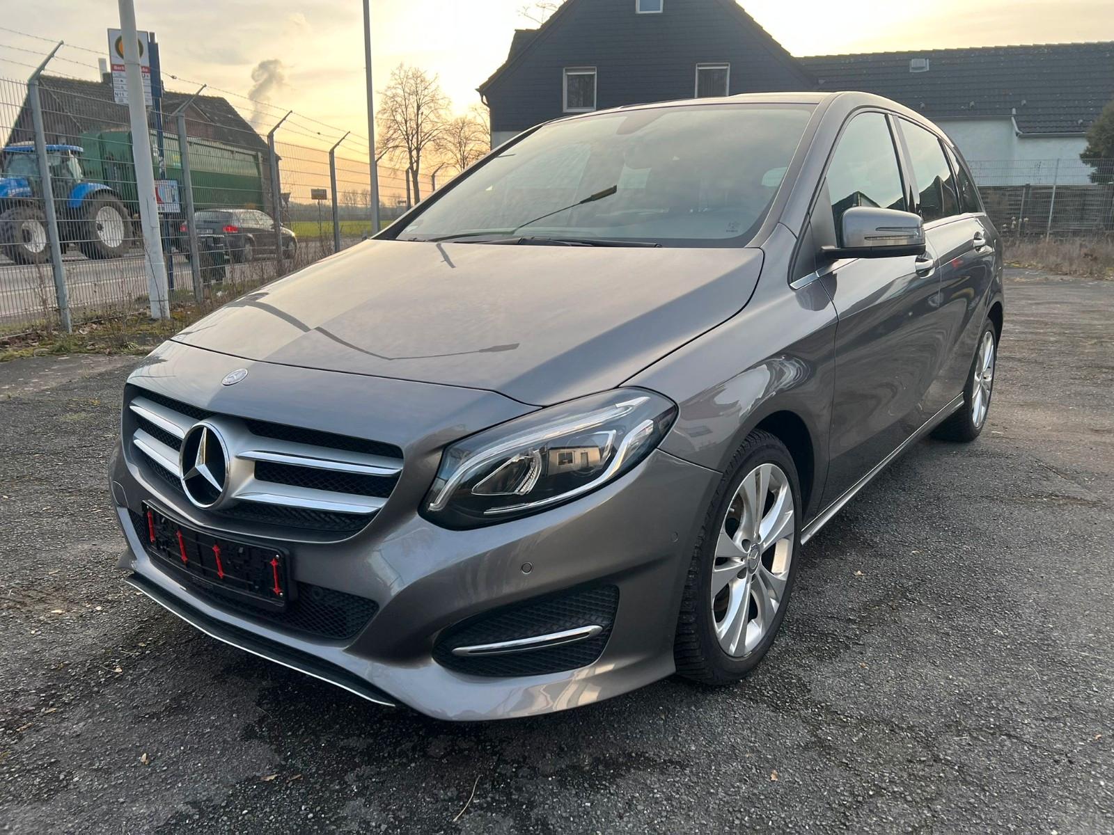 Mercedes-Benz B 180*NAVI*TOTWINKEL-ASS*PARKTRONIC*LED*SITZHZG*