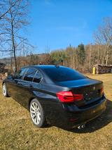 BMW 330d xDrive Advantage / Automatic / Unfallfrei - BMW 330 mit Diesel-Antrieb: Limousine