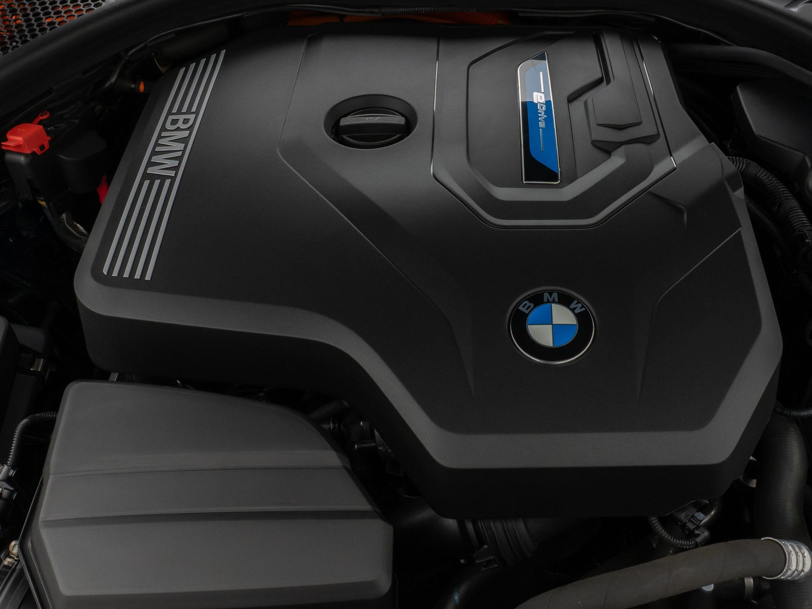 Fahrzeugabbildung BMW 320e M Sport DAB Widscreen PDC Individual 18Zoll