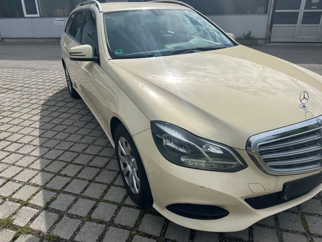 Mercedes-Benz E 200 E-Klasse T-Modell E 200 CDI