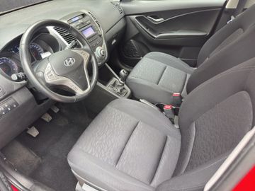 Hyundai ix20 1.6 Space blue, Bild 10