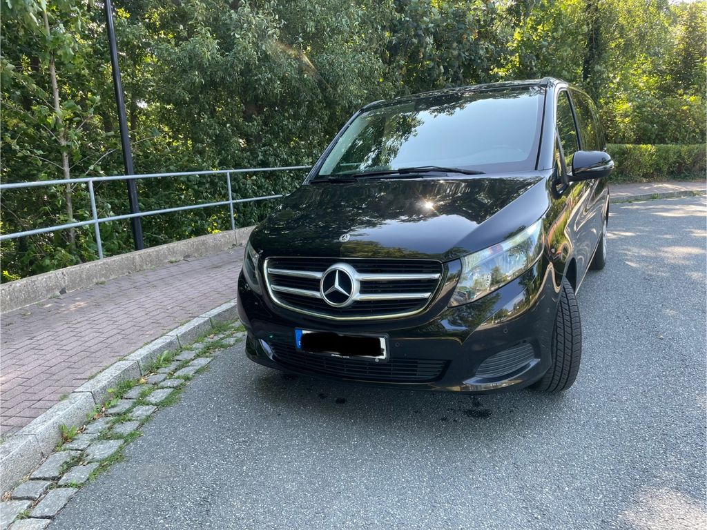 Image of Mercedes-Benz V 220