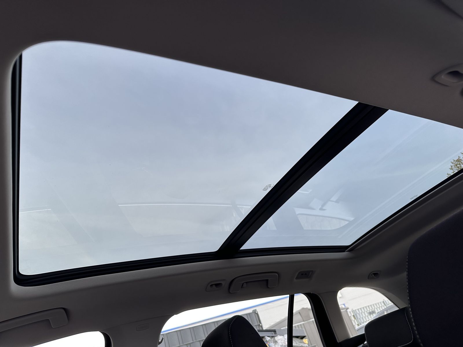 Fahrzeugabbildung SKODA Octavia Combi Style NAV+LED+PANO+VCOCK+SHZ+18ZO