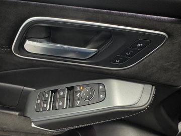 Fahrzeugverkauf 18 Nissan Qashqai N-Design Leder*Pano*HeadUp*20Zoll