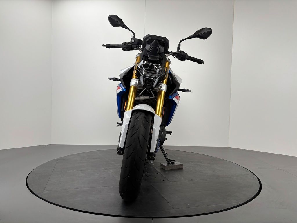 Fahrzeugabbildung BMW F900 R *TOP-ZUSTAND *SERVICE NEU
