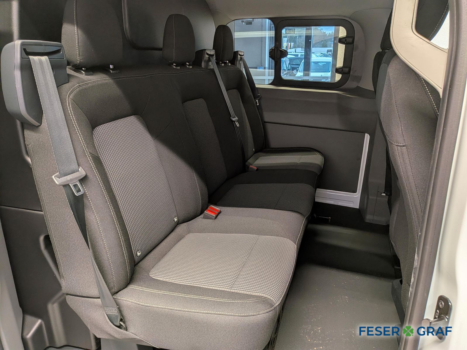 Volkswagen T7 Transporter - Bild 10
