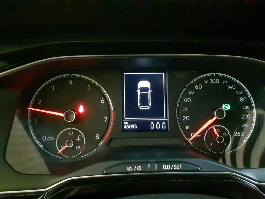 Volkswagen Polo Highline 1.0 TSI BMT DSG 4 Türen Pano*RFK*P